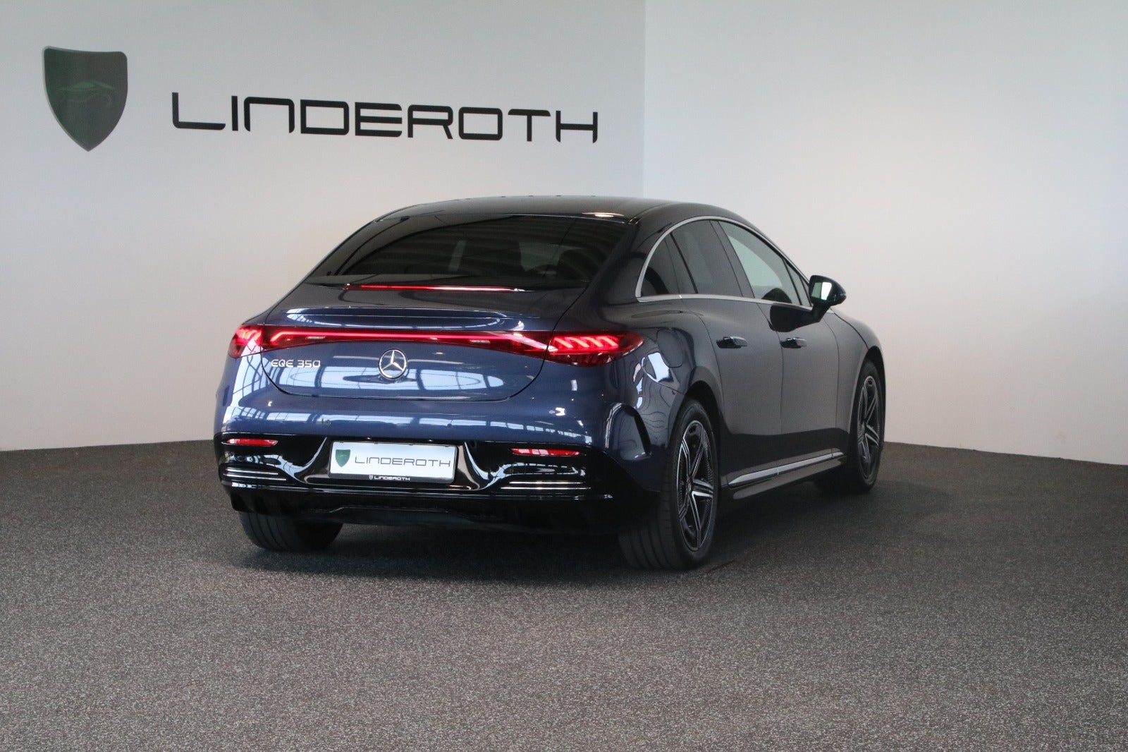 Mercedes EQE350 AMG Line 4d - 2