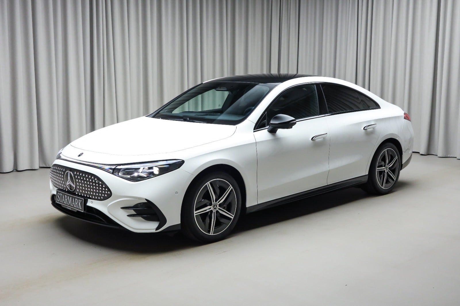 Mercedes-Benz CLA 250+ (1/8)