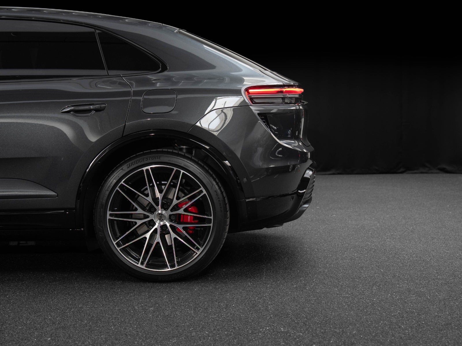 Gallery image 14 of 20