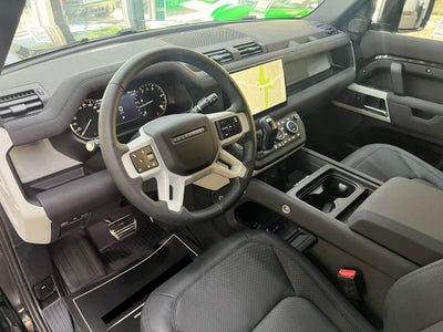 Land Rover Defender 110 D300 Hard Top SE aut. Van