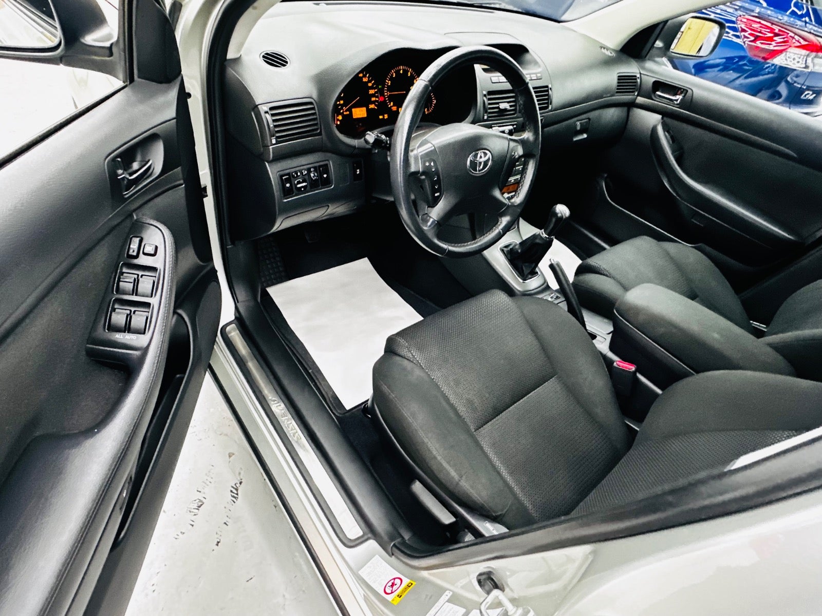 Billede af Toyota Avensis 1,8 VVT-i Sol