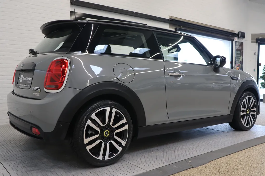 MINI Cooper SE Camden Edition