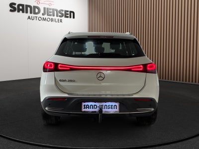 Mercedes EQA250 Electric Art
