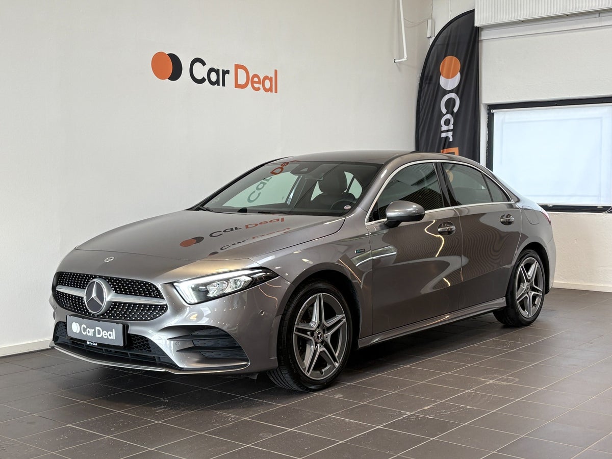 Mercedes A250 e billede