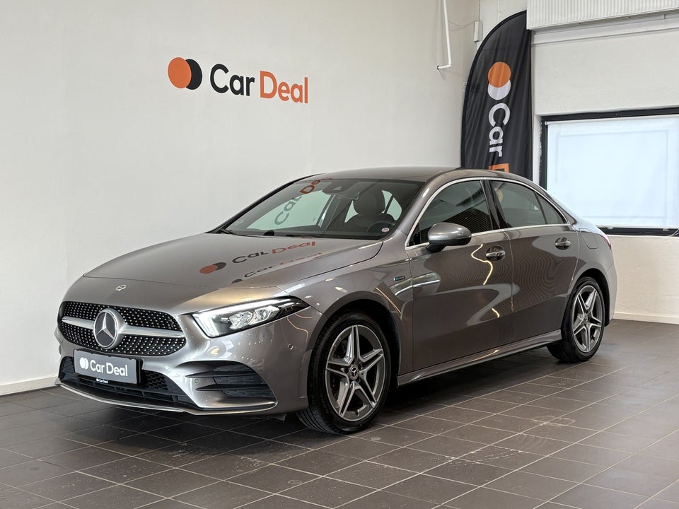 Mercedes A250 e billede