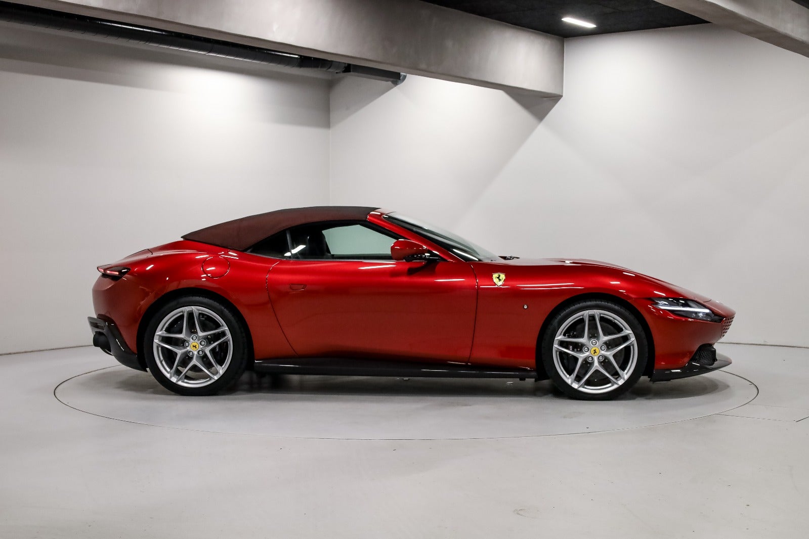 Ferrari Roma 3,9 Spider DCT