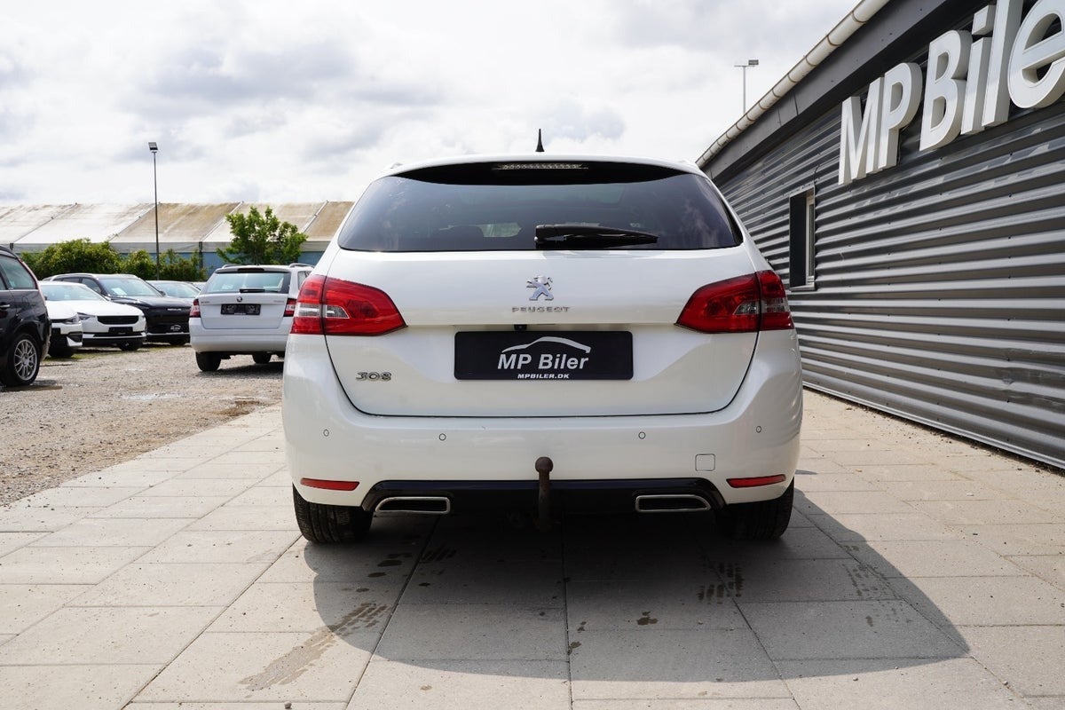 Billede af Peugeot 308 1,6 BlueHDi 120 Style Sky SW