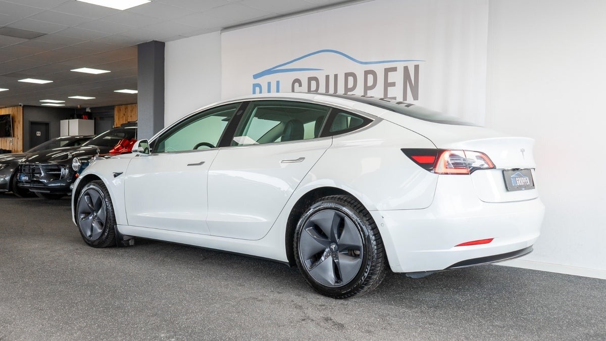 Billede af Tesla Model 3  Standard Range+ RWD