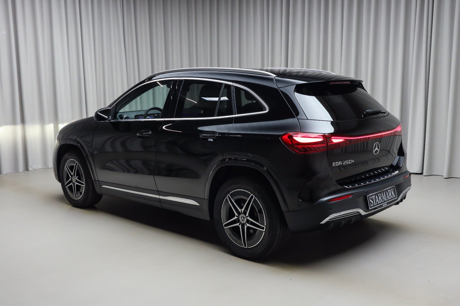 Mercedes-Benz EQA 250+ (2/8)