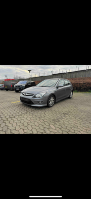 Hyundai i30 1,6 CRDi 90 Blue Drive 5d