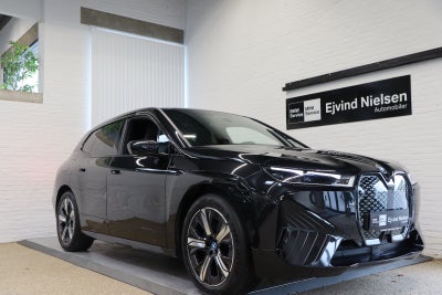 BMW iX xDrive40 Fully Charged