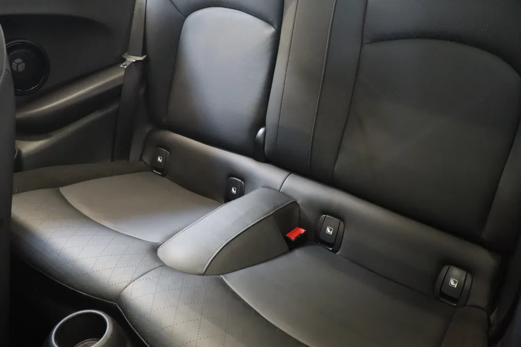 MINI Cooper SE Mosaert Edition