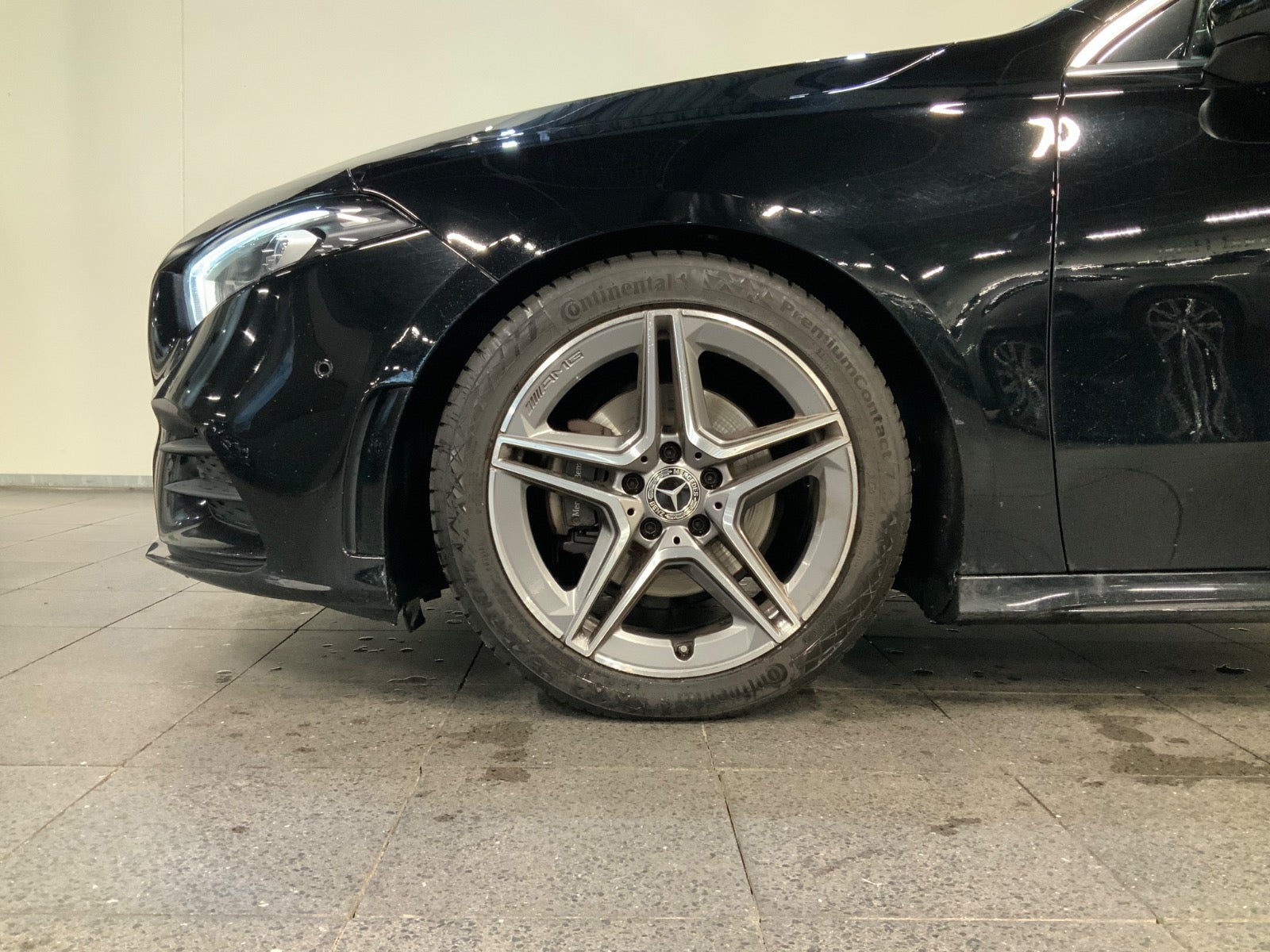 Mercedes-Benz A 200 d (4/8)