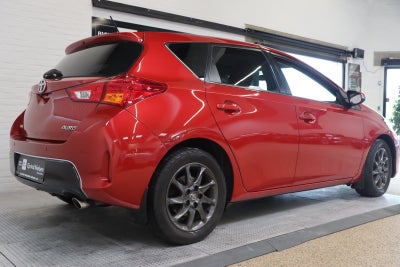 Toyota Auris D-4D T2+