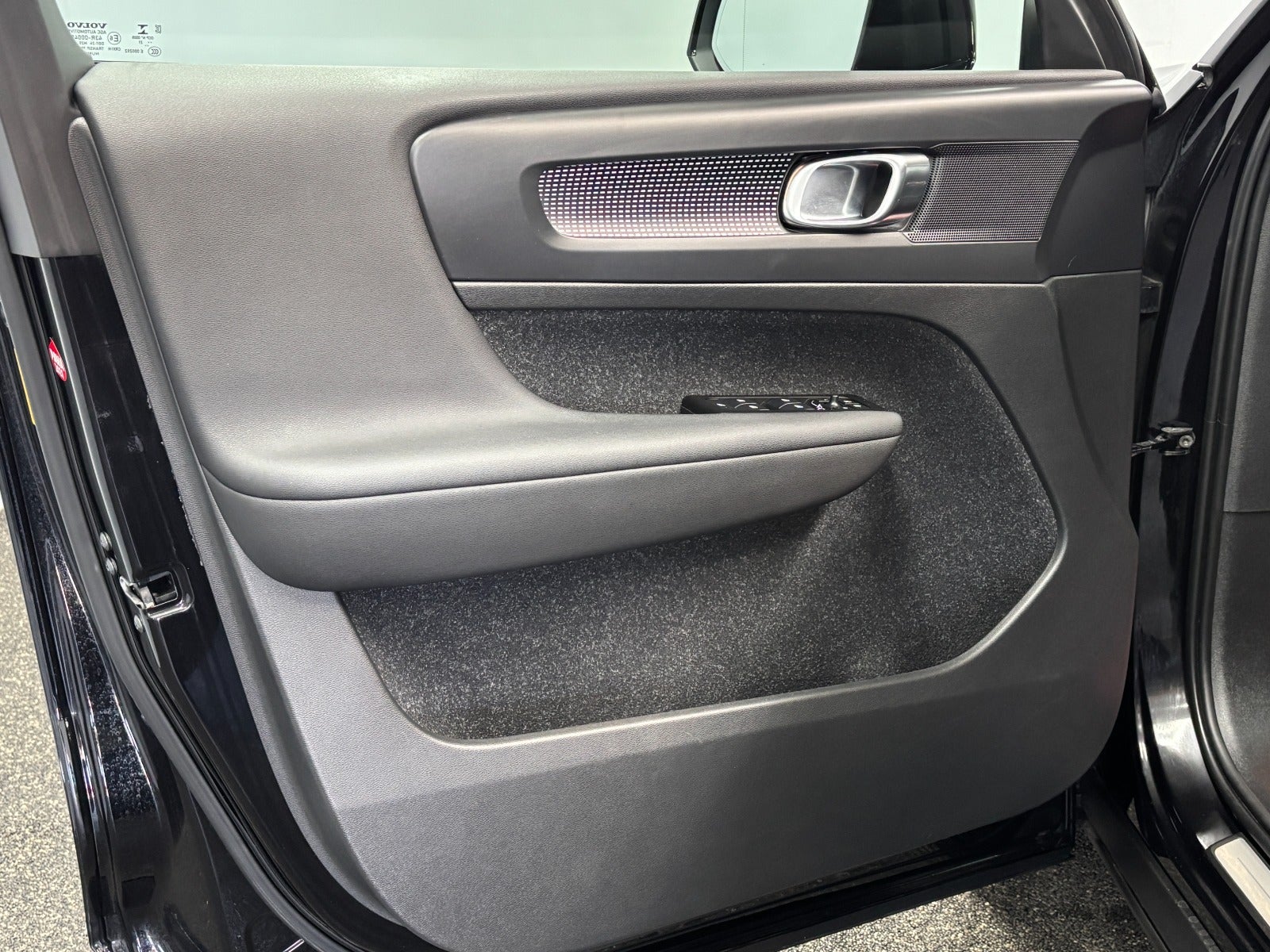Billede af Volvo XC40 1,5 T4 ReCharge R-Design aut.