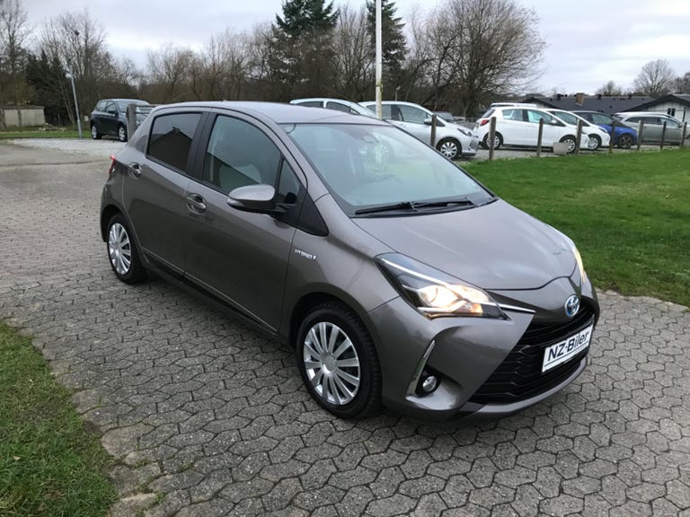 Toyota Yaris Hybrid H2 e-CVT