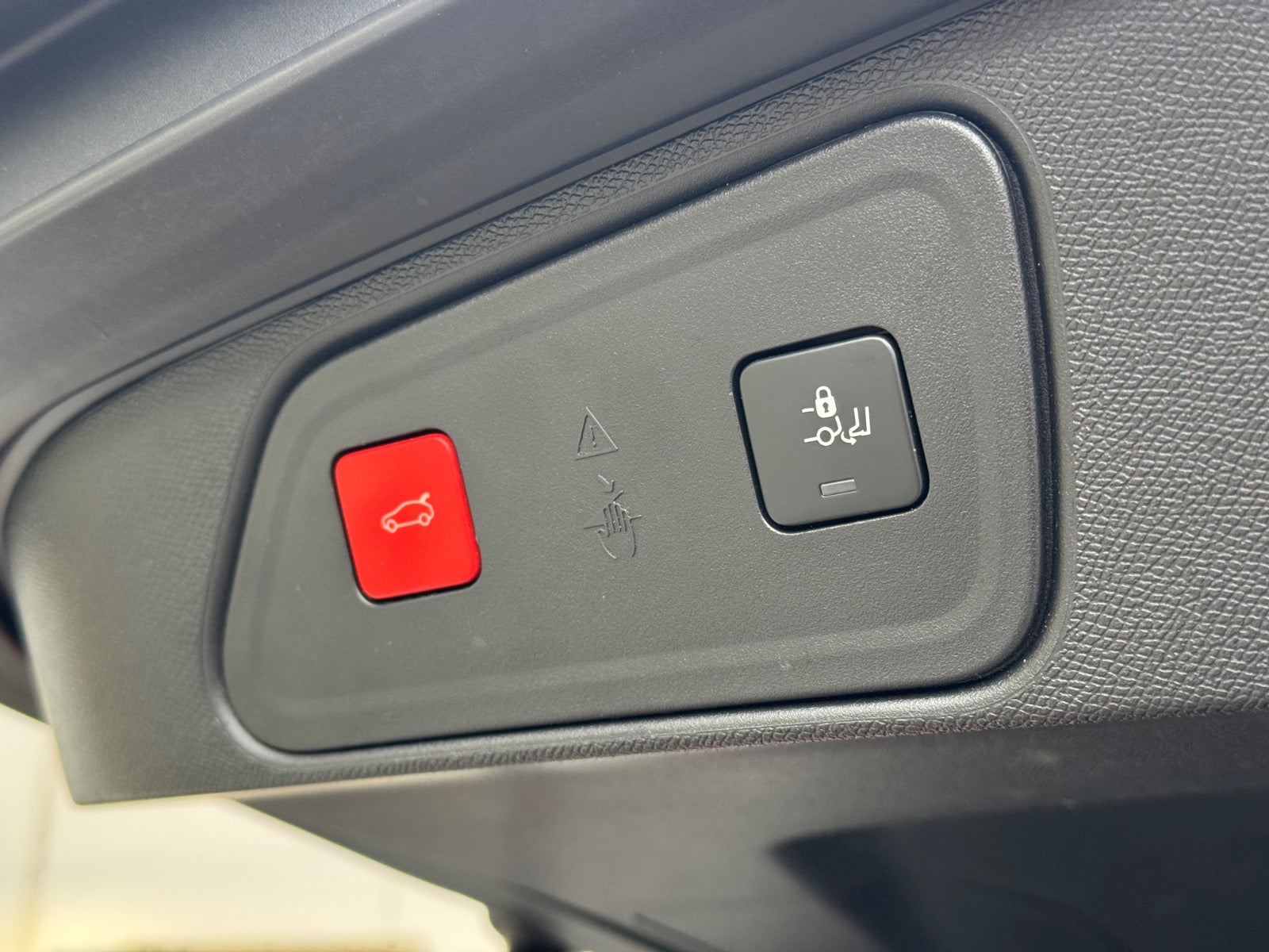 Billede af Peugeot 3008 1,6 Hybrid Allure EAT8