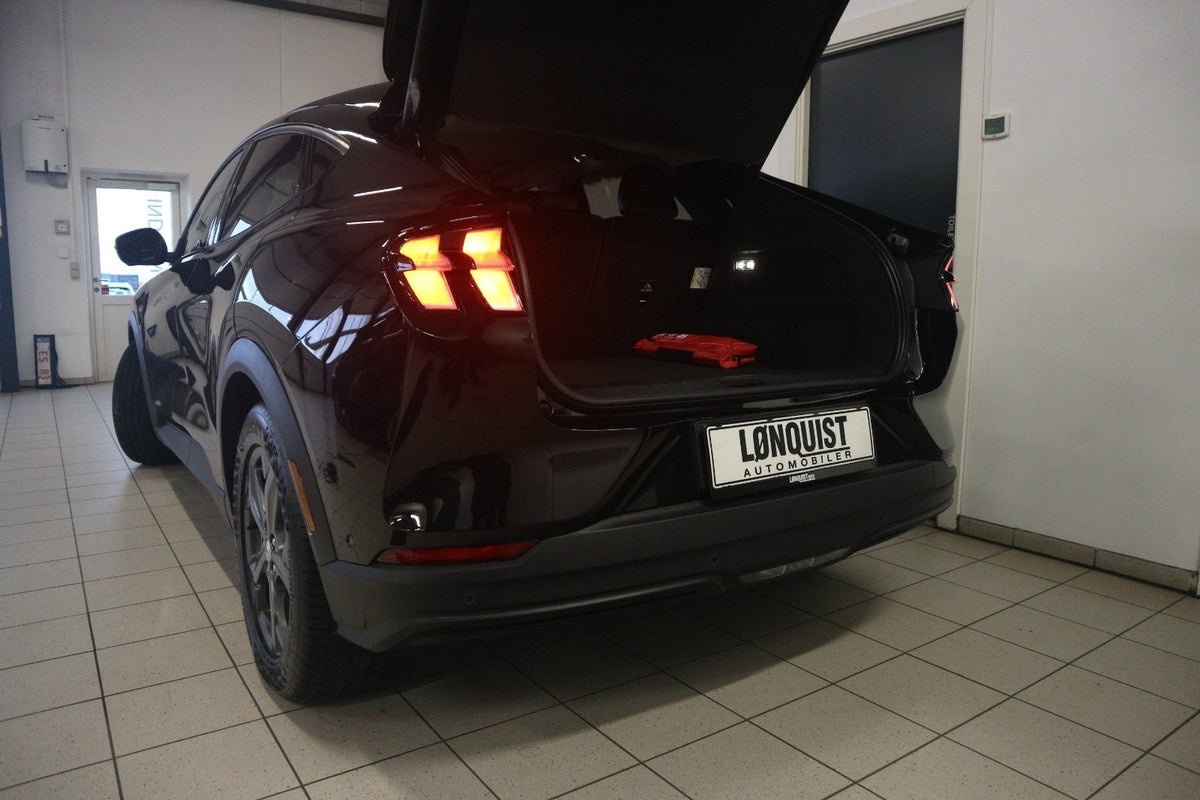 Ford Mustang Mach-E Standard Range