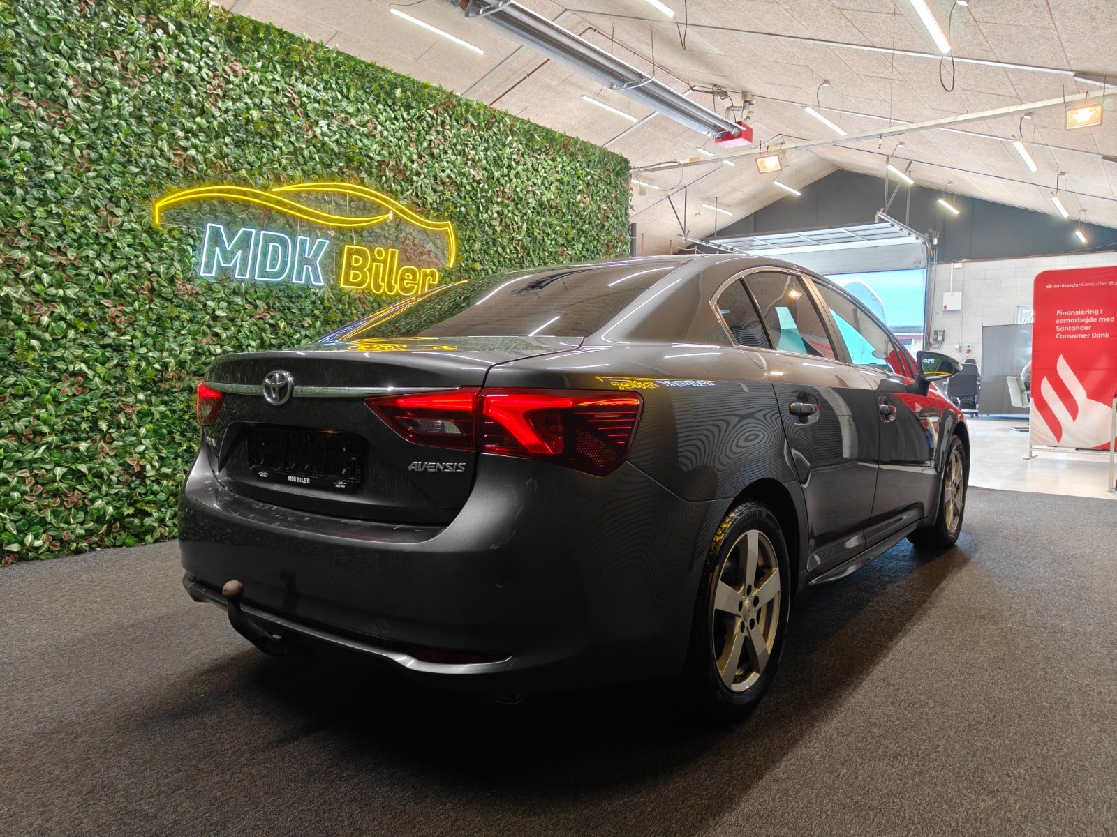 Billede af Toyota Avensis 1,6 VVT-i T1