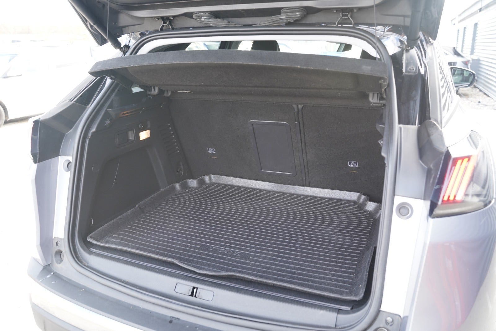 Billede af Peugeot 3008 1,6 Hybrid First Selection EAT8