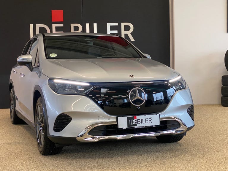 Mercedes EQE300 SUV Electric Art