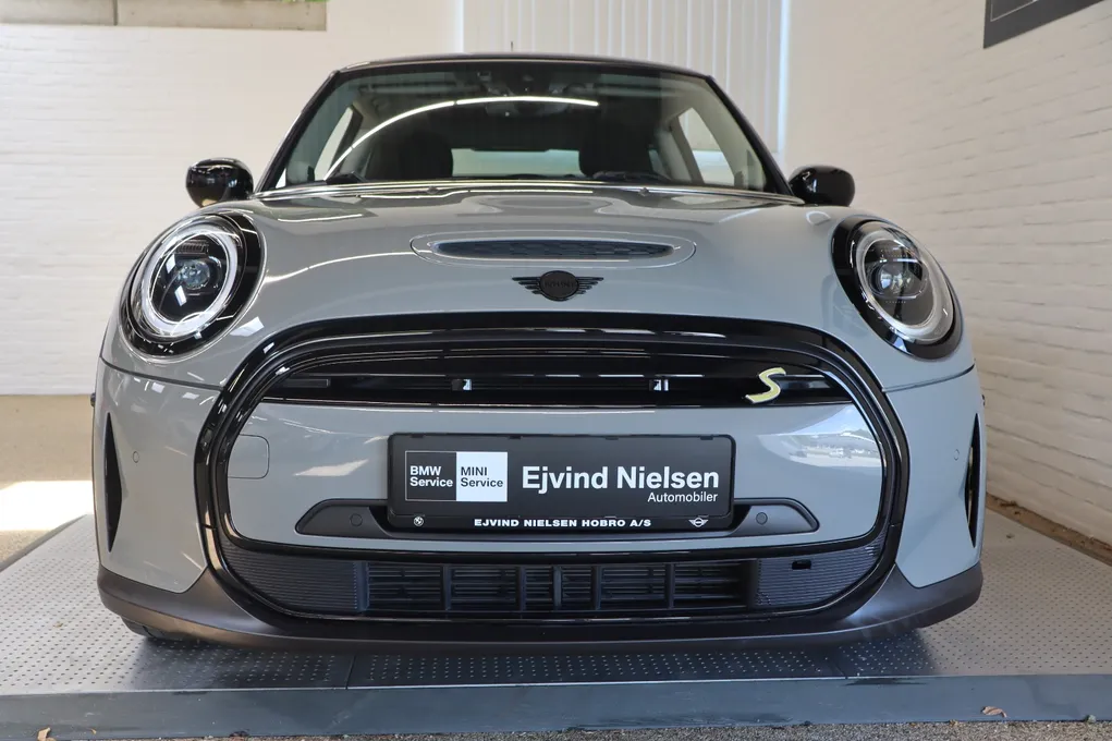 MINI Cooper SE Camden Edition