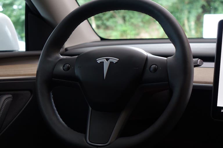 Tesla Model Y Long Range AWD