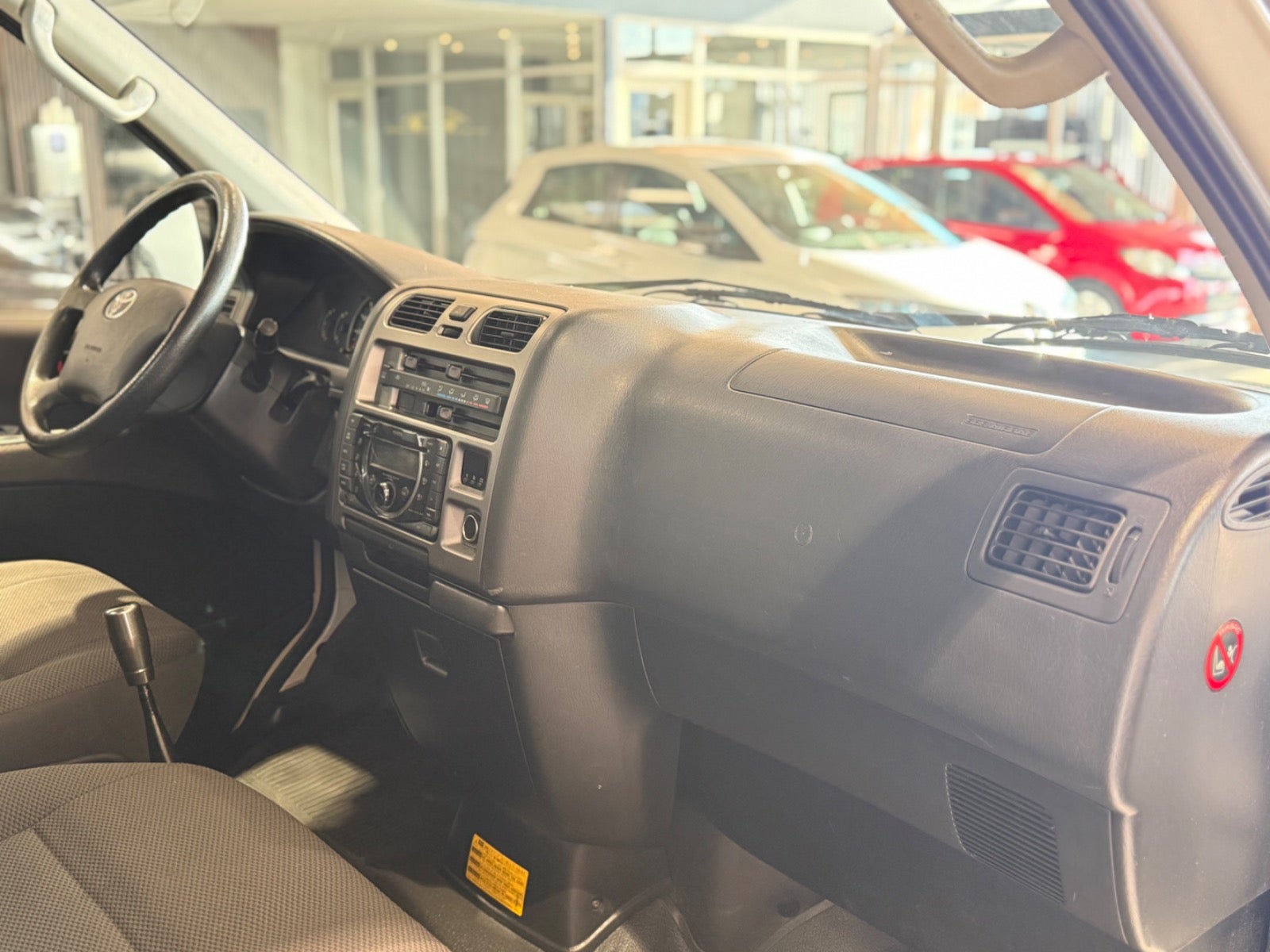 Billede af Toyota HiAce 2,5 D-4D 117 Komfort lang