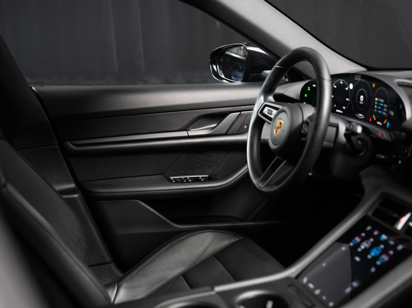 Gallery image 17 of 17