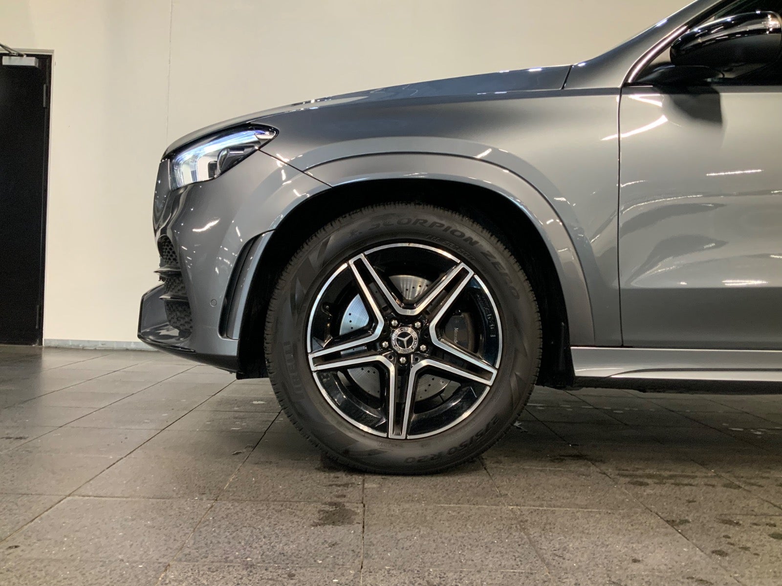Mercedes-Benz GLE 400 d (4/8)