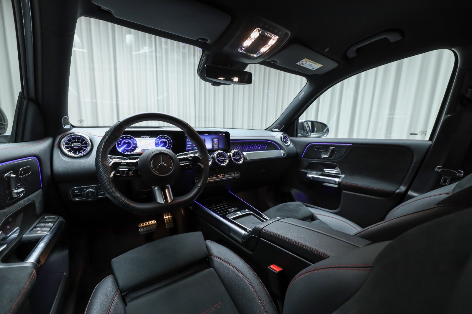 Mercedes-Benz EQB 250+ (4/8)