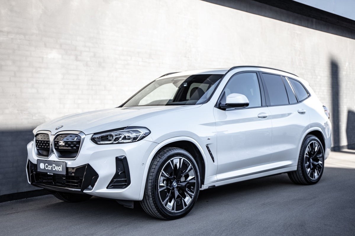 BMW iX3 Charged Plus M-Sport