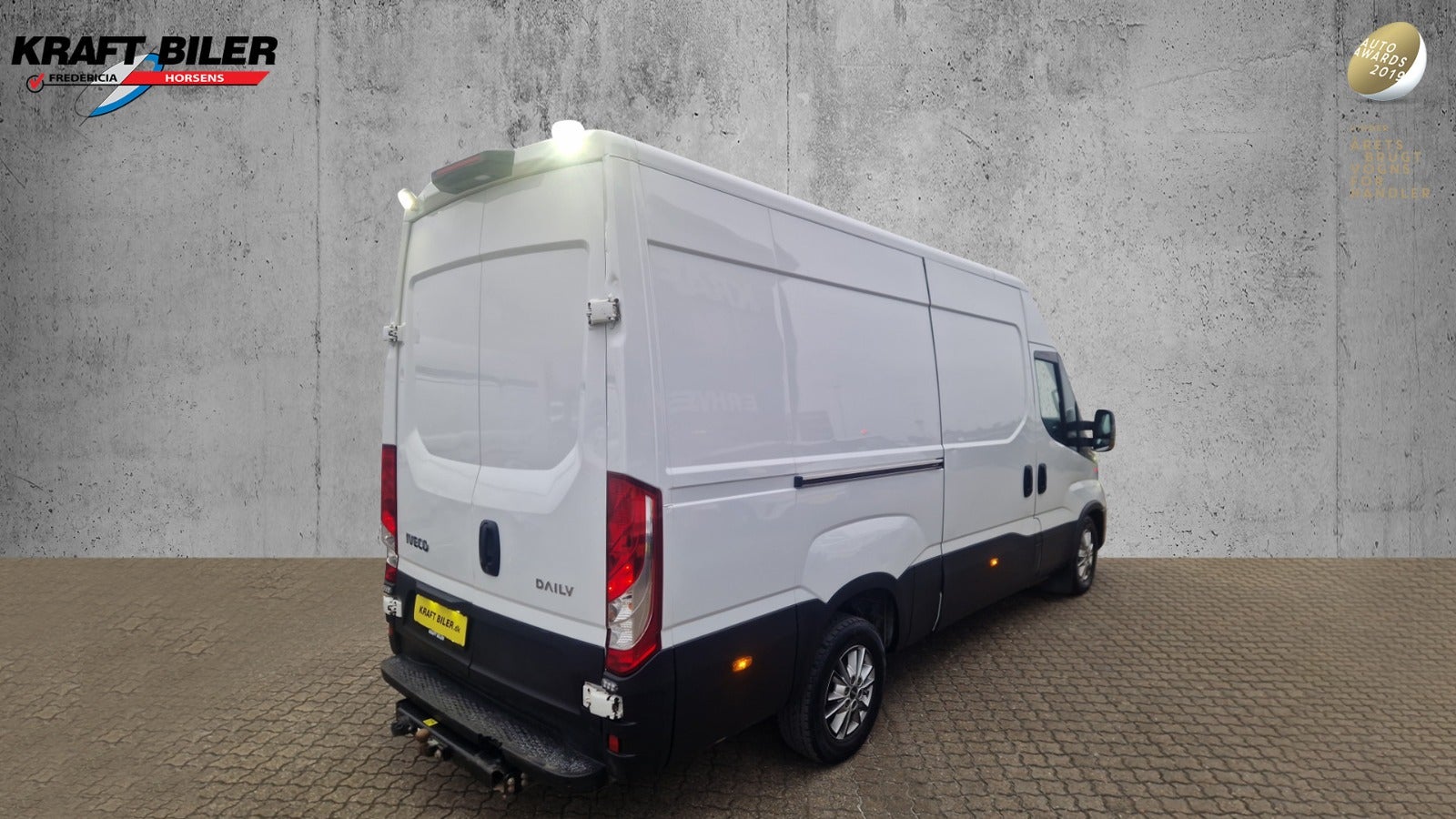 Billede af Iveco Daily 3,0 35S18 12m³ Van AG8