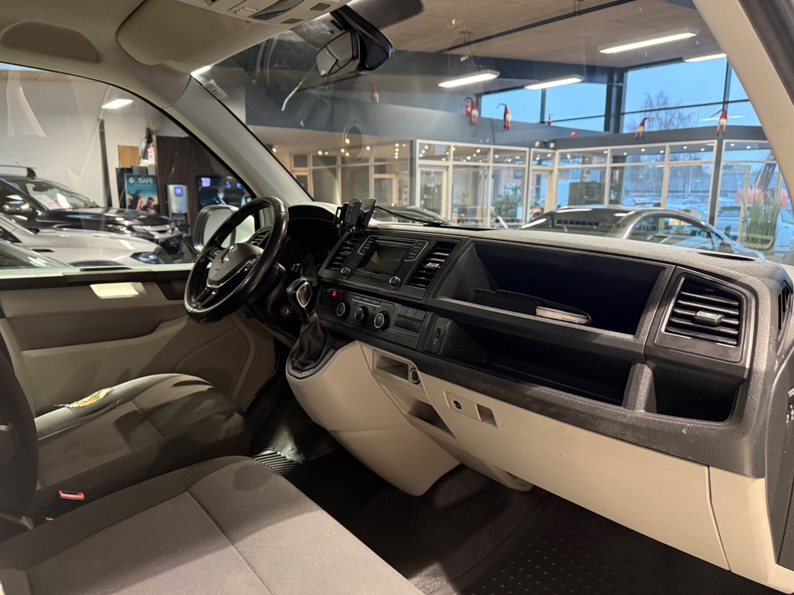 Billede af VW Transporter 2,0 TDi 150 Kassevogn DSG lang