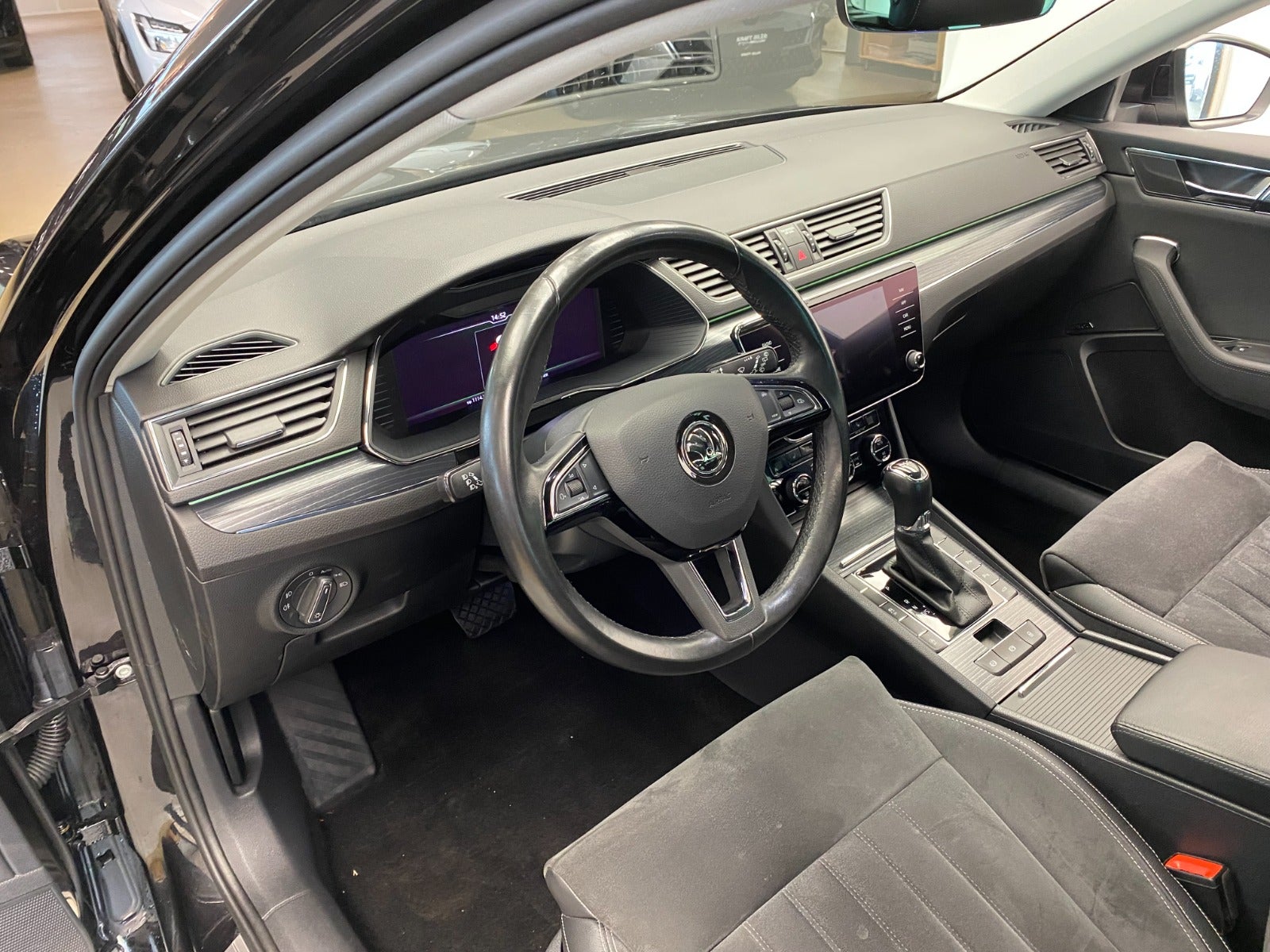 Billede af Skoda Superb 2,0 TDi 190 Business Executive Combi DSG