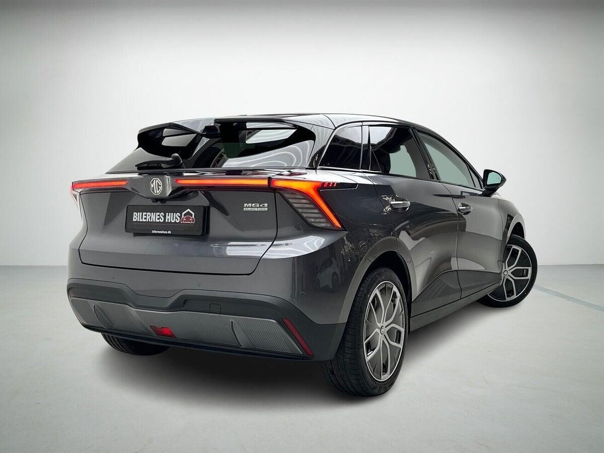 MG 4 Luxury billede 2