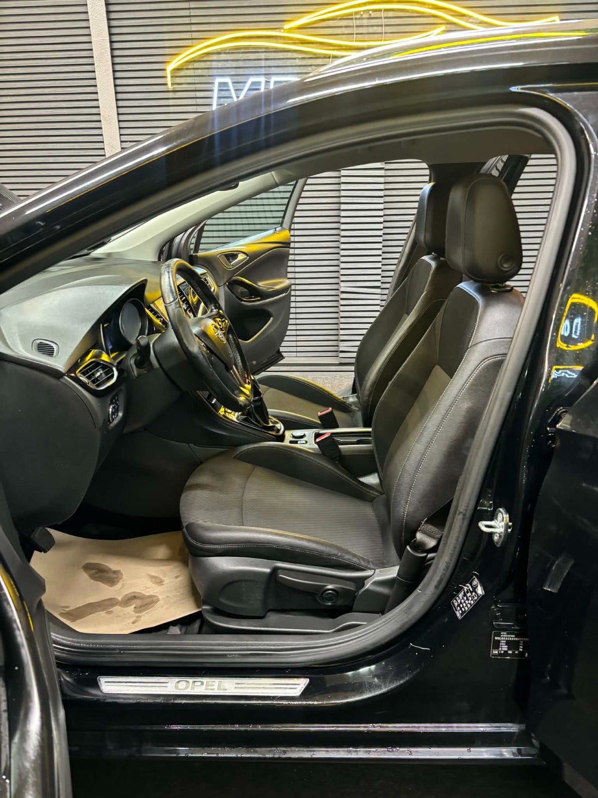 Billede af Opel Astra 1,6 CDTi 136 Business Sports Tourer