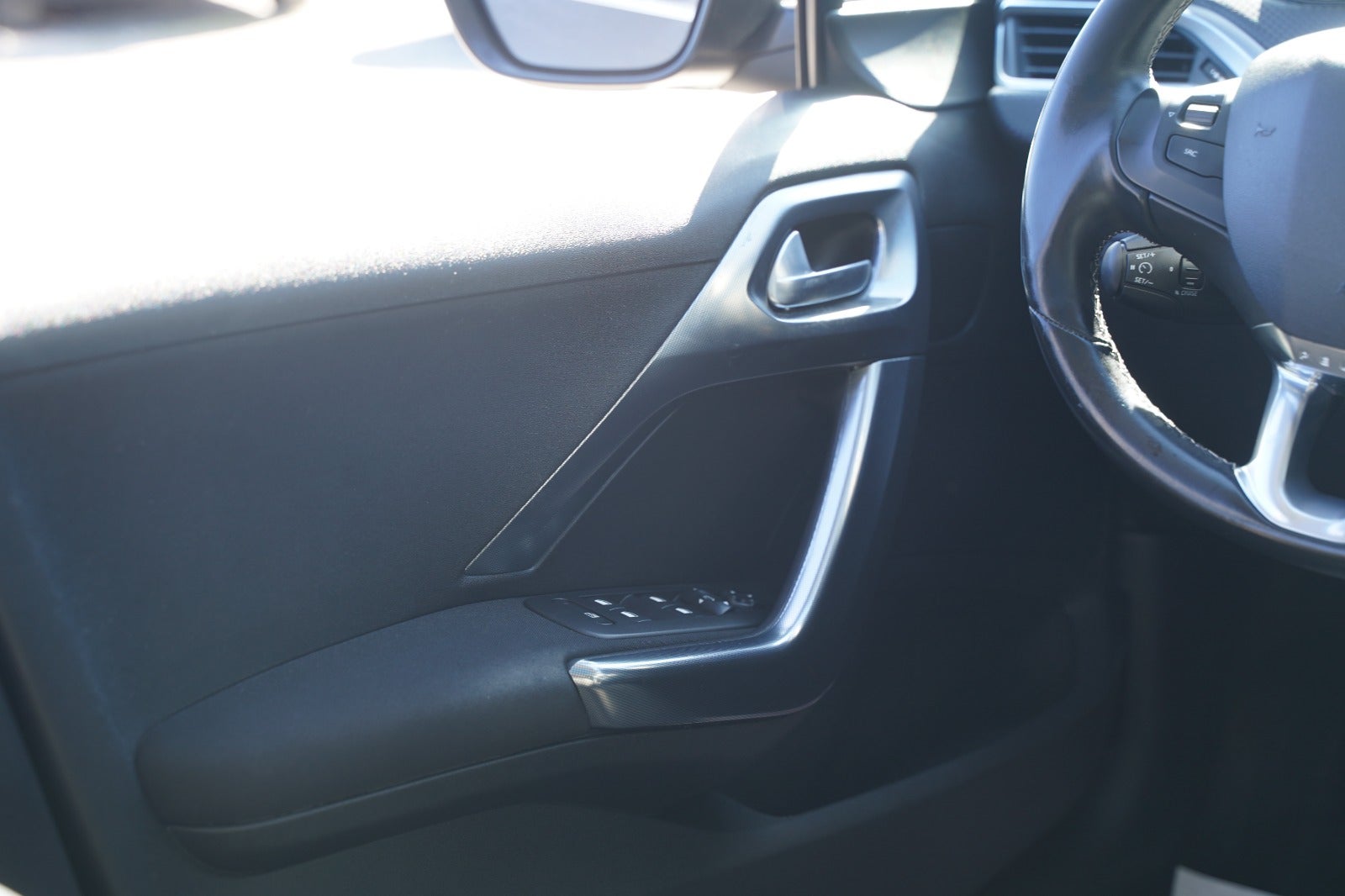 Billede af Peugeot 2008 1,2 PureTech 130 Allure Sky