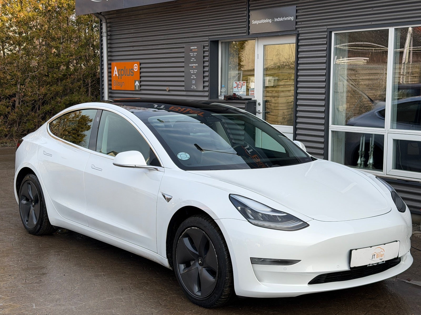 Tesla Model 3 Long Range AWD