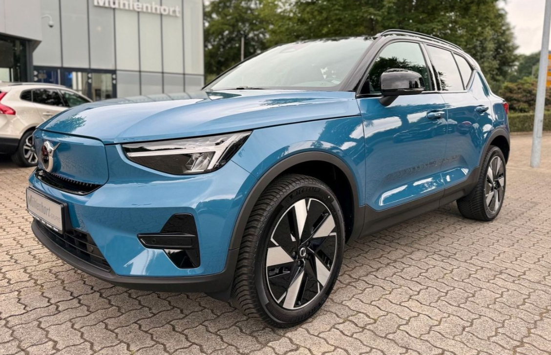 Volvo XC40 2024