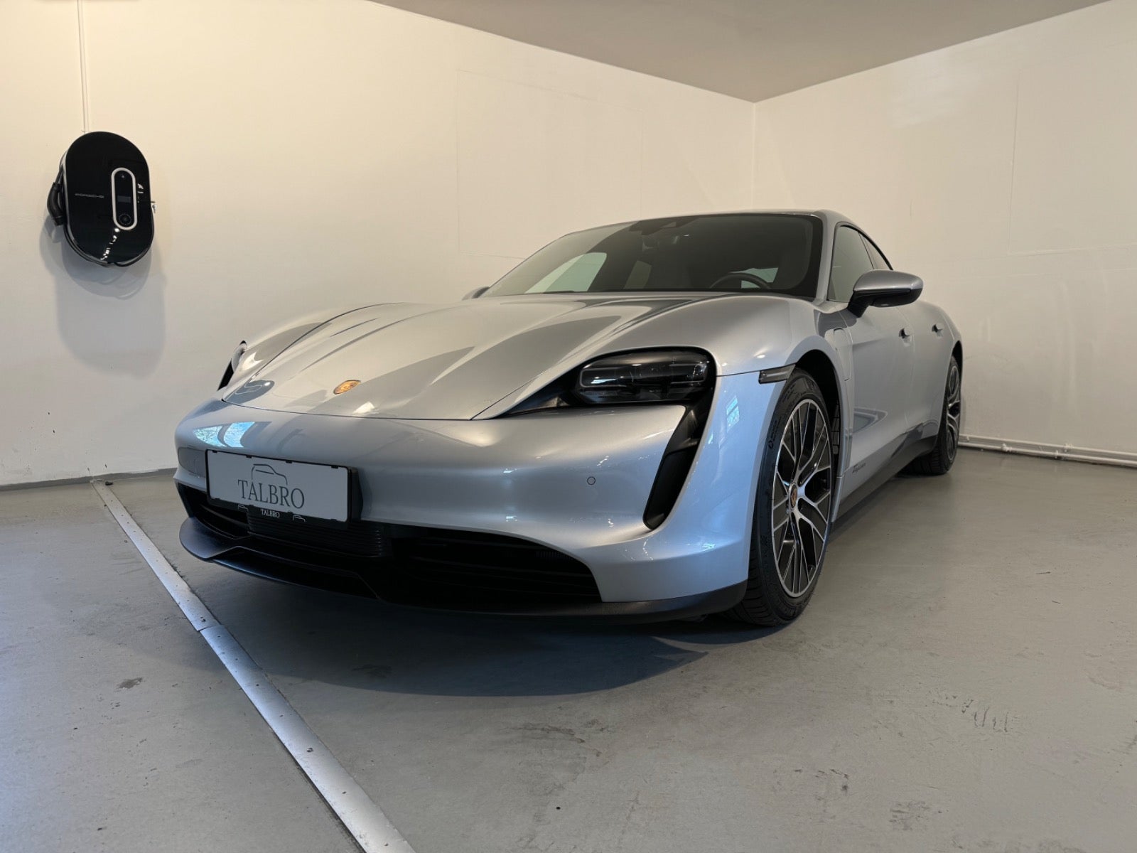 Porsche – Taycan