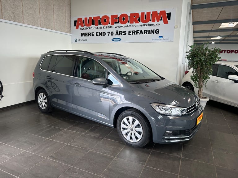 VW Touran TSi 150 Comfortline Family DSG Van