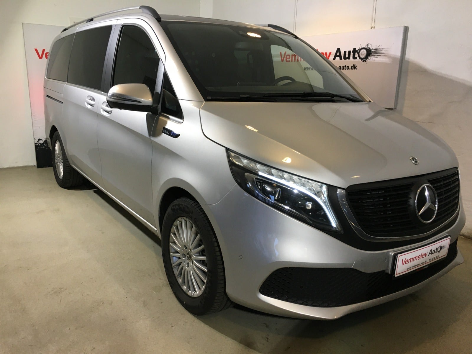 Mercedes EQV300 Avantgarde L Van