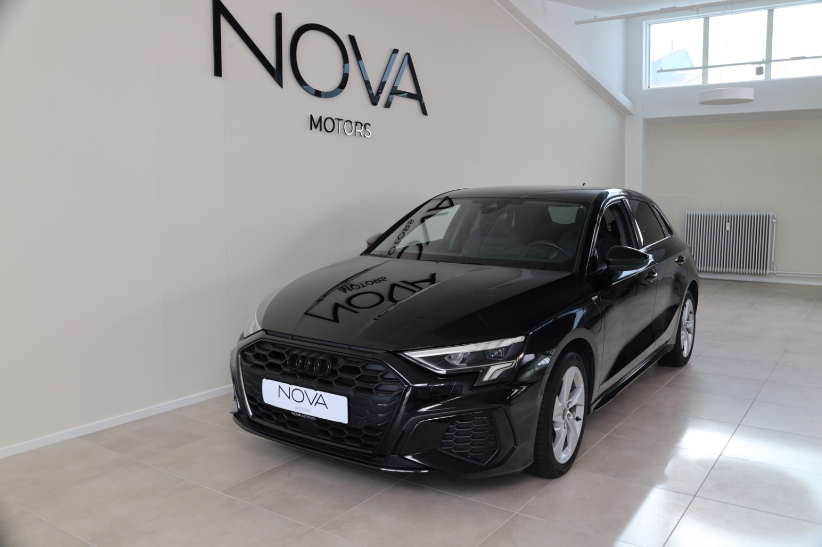 Audi A3 45 TFSi e S-line Sportback S-tr. 5d - 1