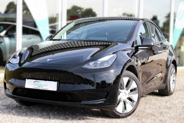 Tesla Model Y RWD