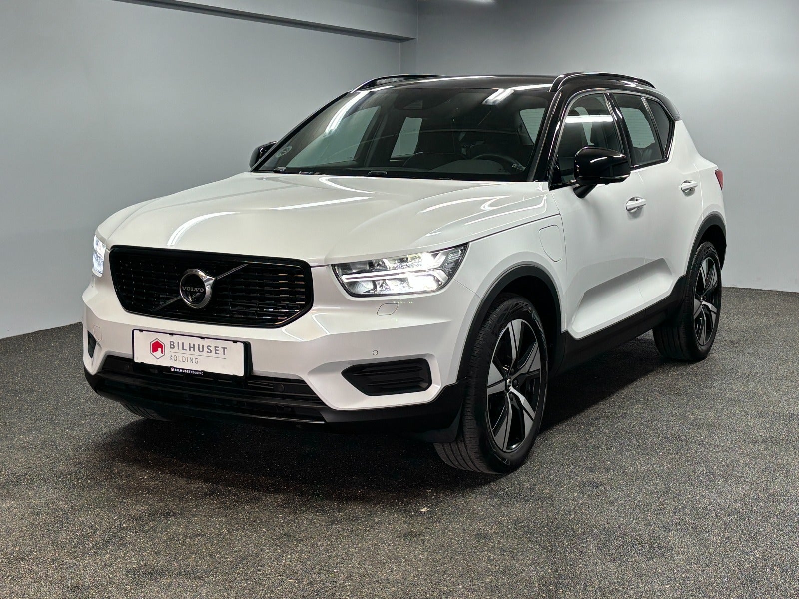 Billede af Volvo XC40 1,5 T5 ReCharge R-Design aut.