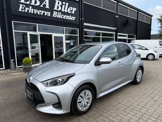 Toyota Yaris Hybrid Active Tech Design e-CVT Van