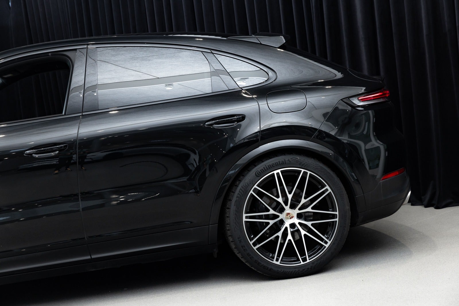 Gallery image 5 of 18