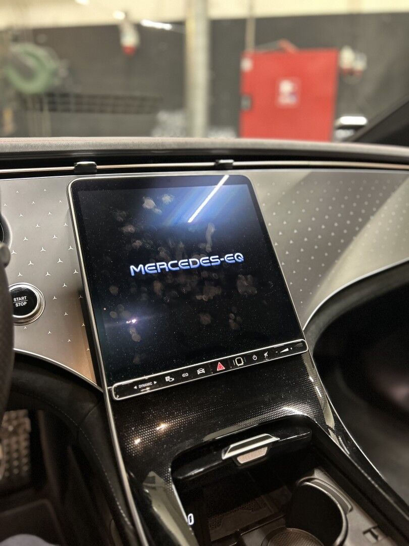 Mercedes EQE350 AMG Line