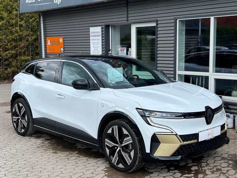 Renault Megane E-Tech Iconic